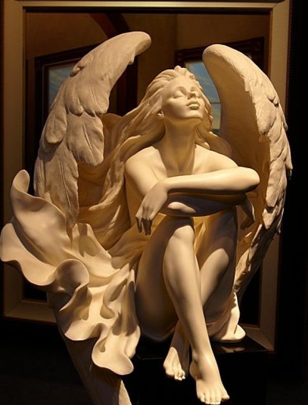 Скульптура из гипса под заказ украсит ваш сад или жилое пространиство